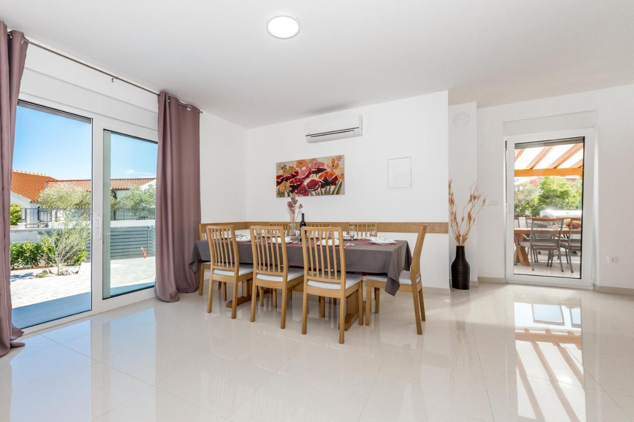 Villa Jadrija Beach Шибеник Экстерьер фото