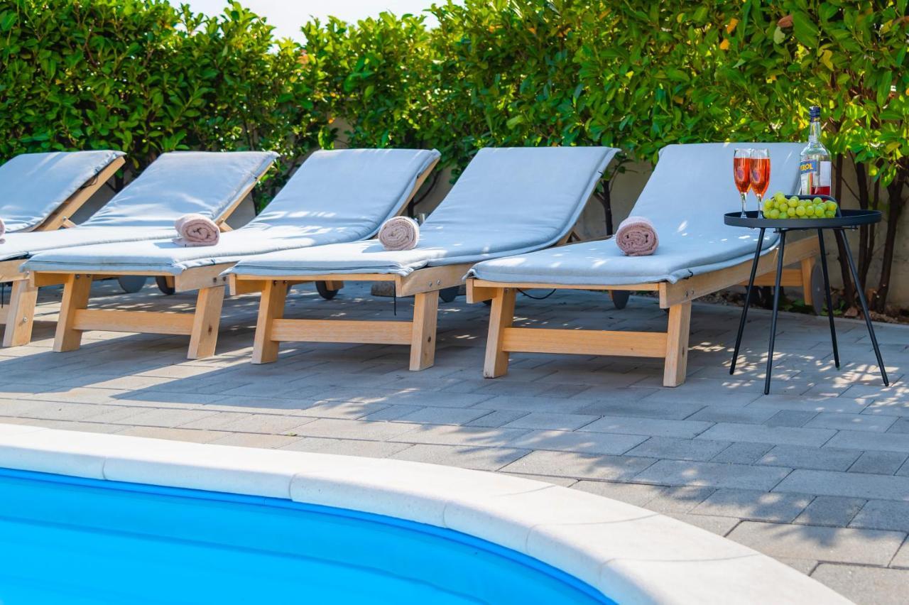 Villa Jadrija Beach Шибеник Экстерьер фото